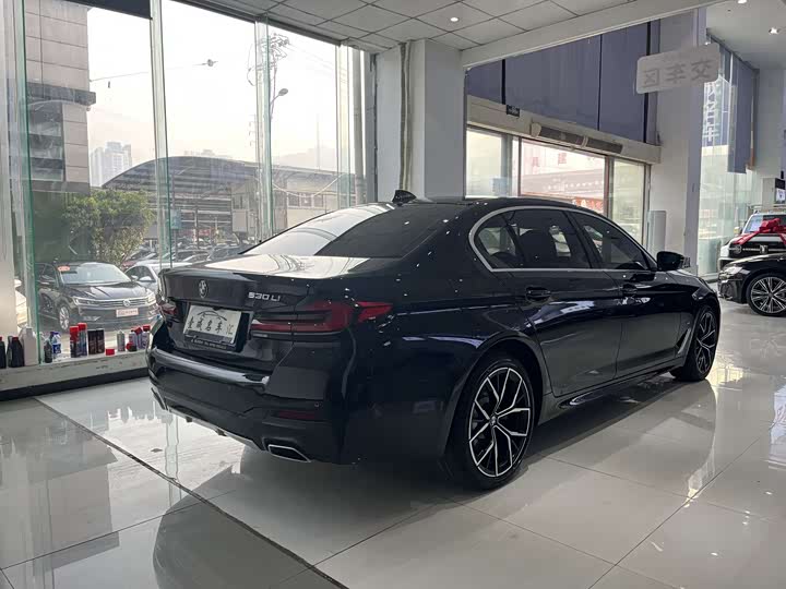 Фото 4 - BMW 5 Series