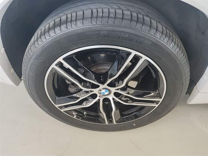 Фото 26 - BMW X2