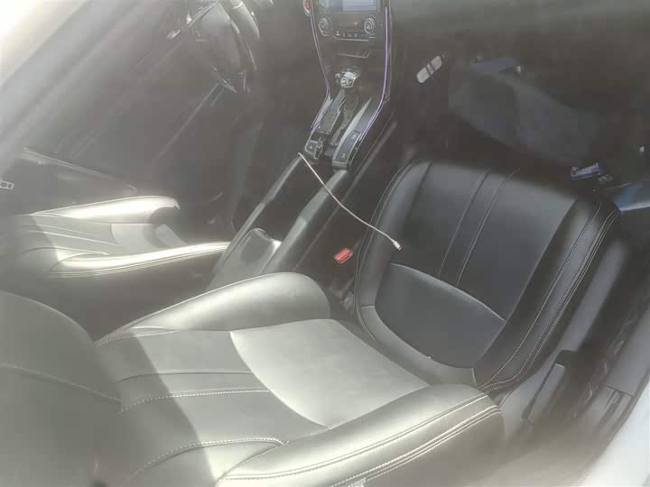 Фото 25 - Honda Civic