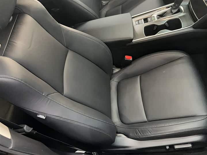 Фото 4 - Honda Accord