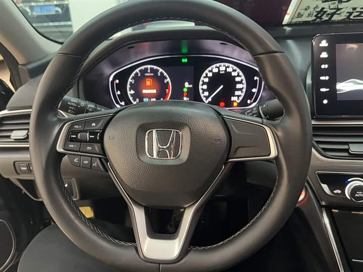 Фото 5 - Honda Accord