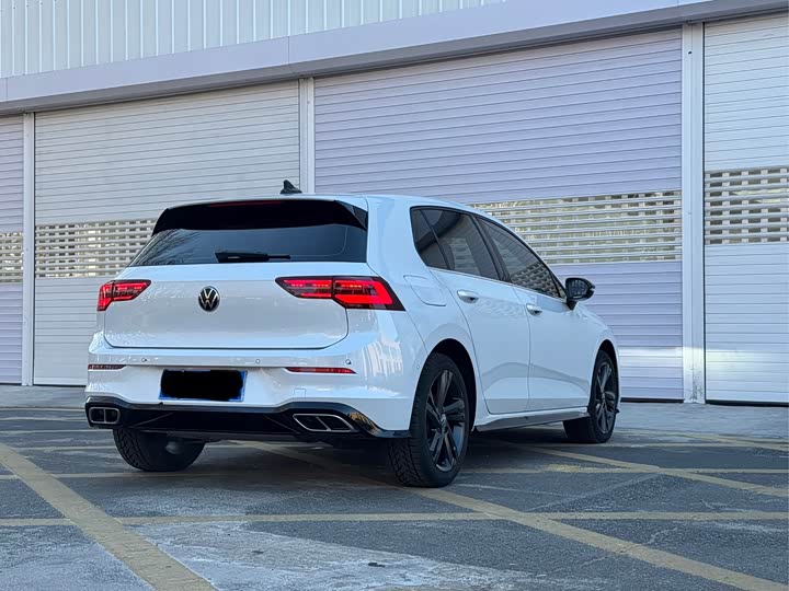 Фото 5 - Volkswagen Golf