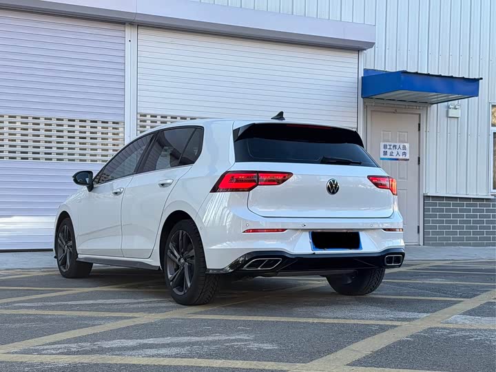 Фото 7 - Volkswagen Golf