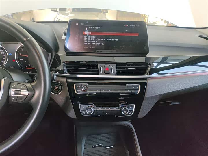 Фото 13 - BMW X1