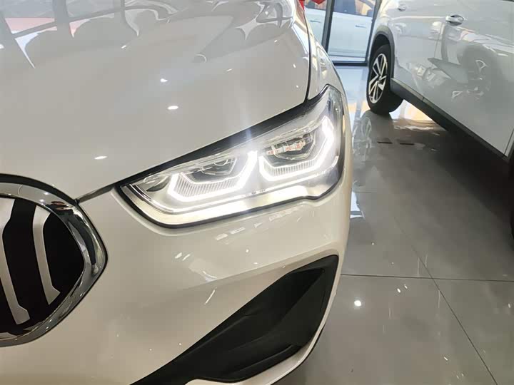 Фото 24 - BMW X1