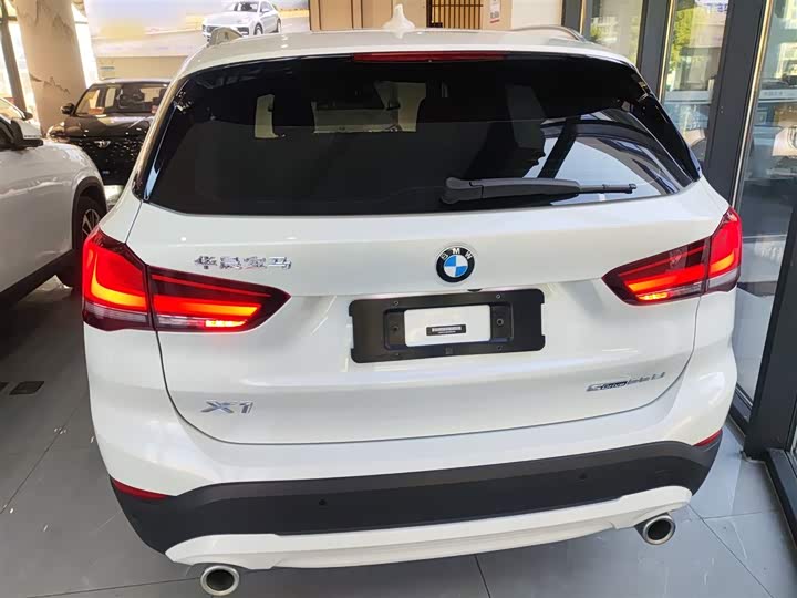 Фото 6 - BMW X1