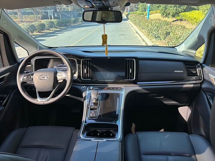 Фото 11 - GAC Trumpchi M8