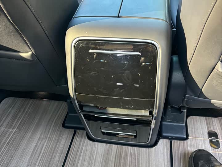 Фото 12 - GAC Trumpchi M8