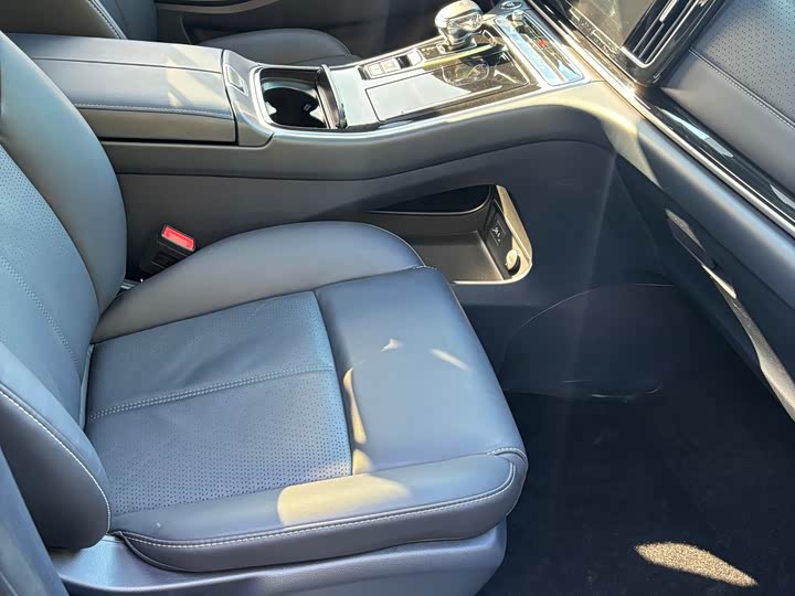 Фото 9 - GAC Trumpchi M8