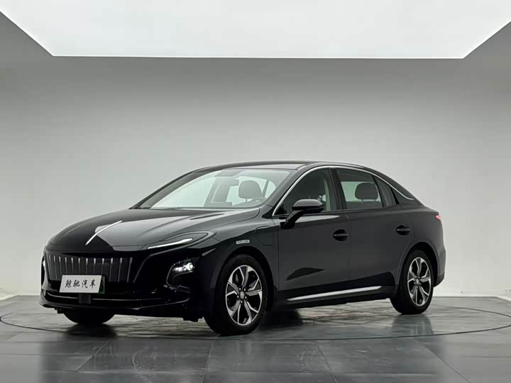 Фото 3 - Hongqi E-QM5