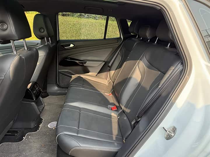 Фото 9 - Volkswagen ID.4 X