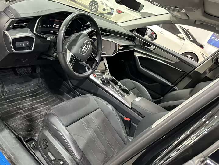 Фото 4 - Audi A6