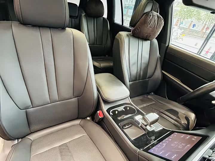 Фото 17 - LiXiang One