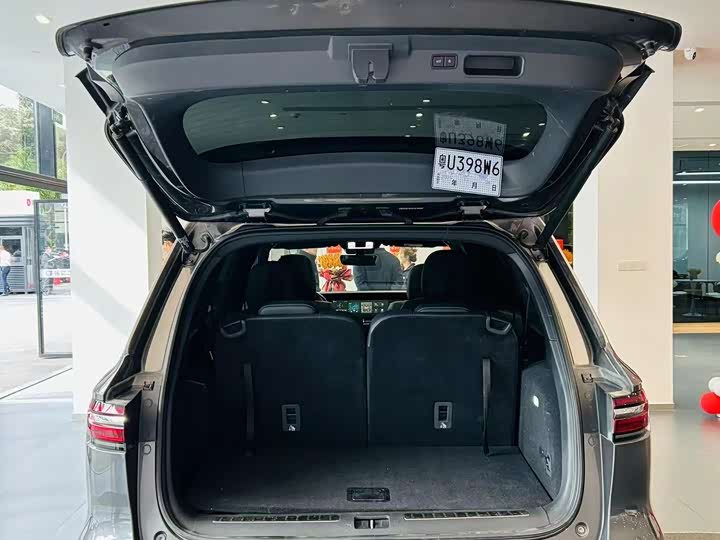 Фото 18 - LiXiang One