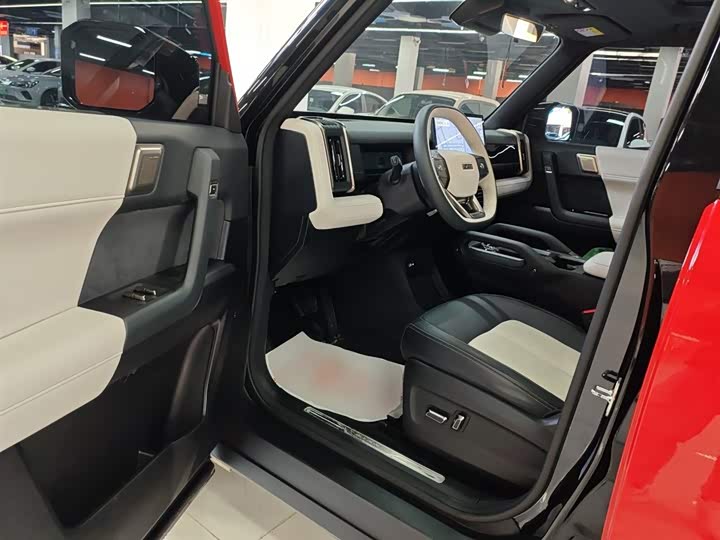 Фото 16 - Chery iCar 03T