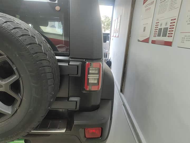 Фото 8 - BAIC Beijing BJ40