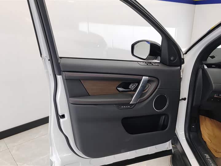 Фото 7 - Land Rover Discovery Sport