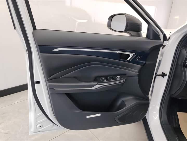 Фото 7 - Bestune T55