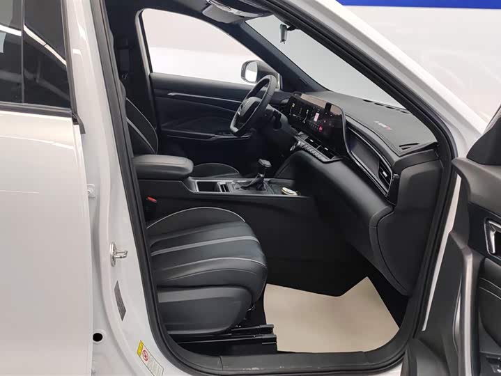 Фото 8 - Bestune T55