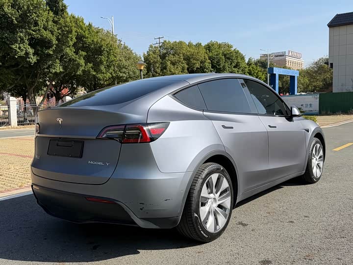 Фото 9 - Tesla Model Y