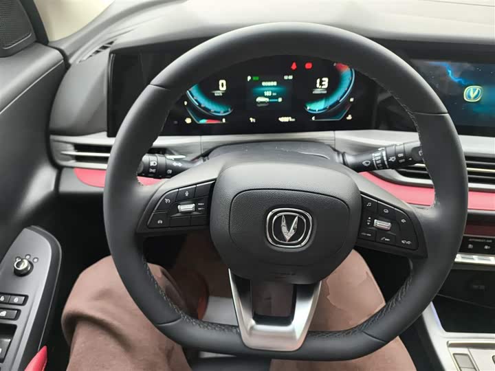 Фото 11 - Changan CS55 Plus