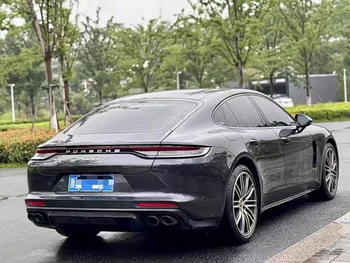 Фото 9 - Porsche Panamera