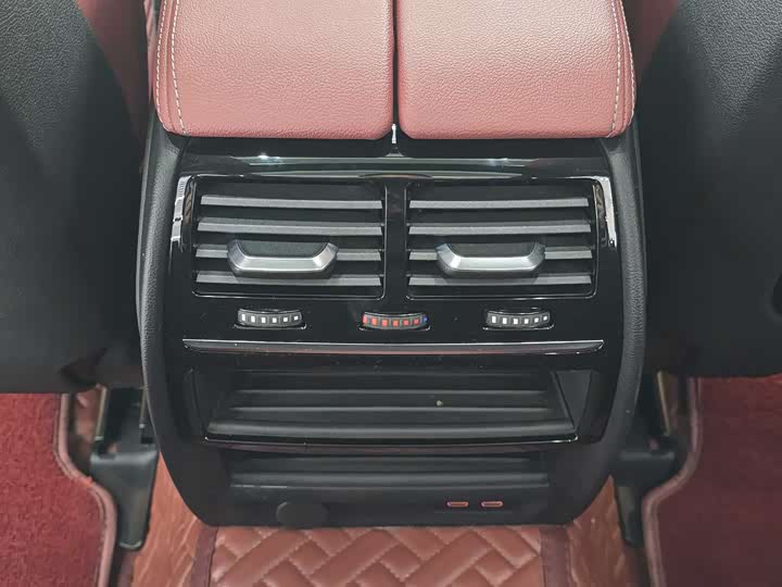 Фото 12 - BMW 5 Series