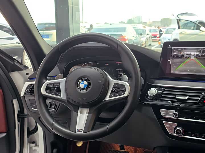 Фото 13 - BMW 5 Series