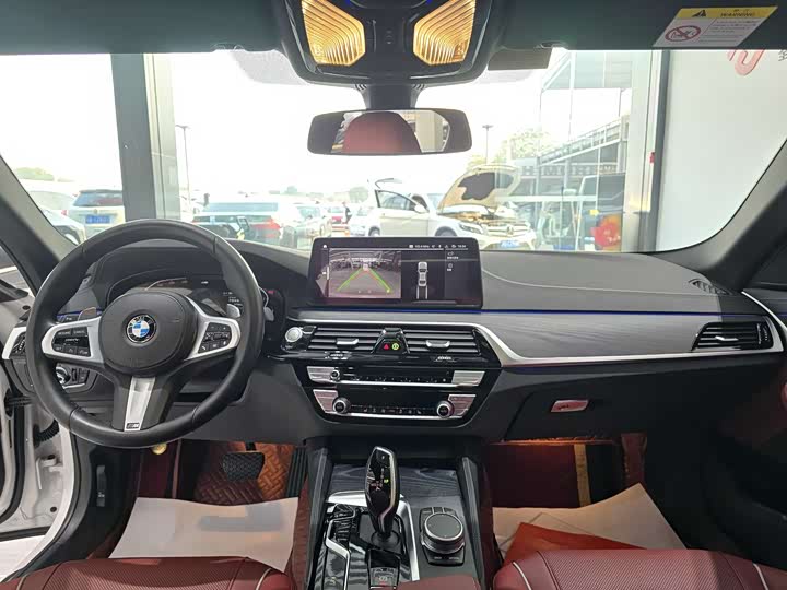 Фото 16 - BMW 5 Series