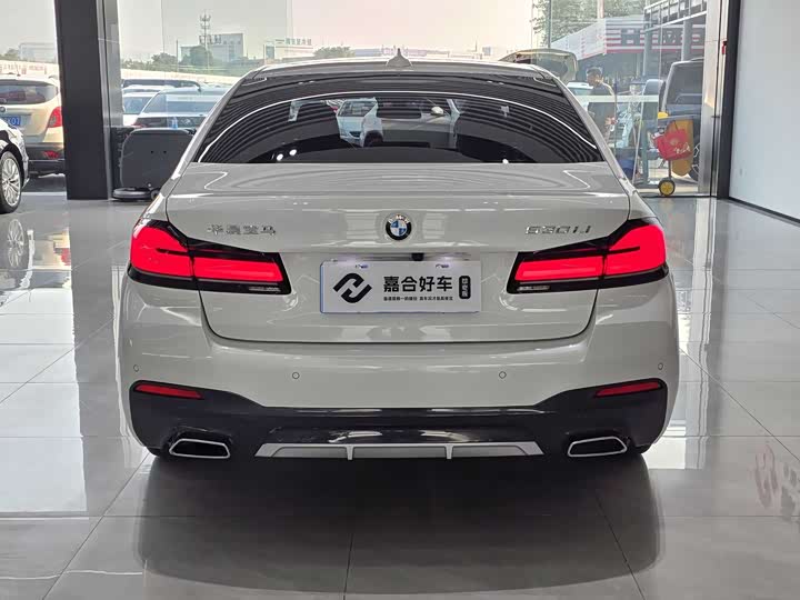 Фото 19 - BMW 5 Series