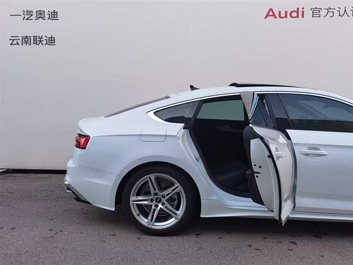 Фото 24 - Audi A5