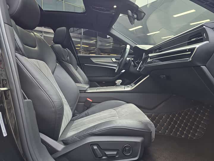 Фото 10 - Audi A6L