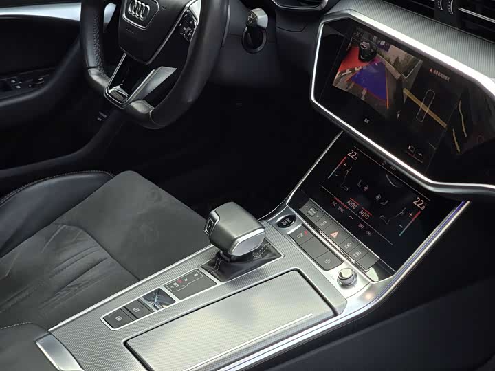 Фото 12 - Audi A6L