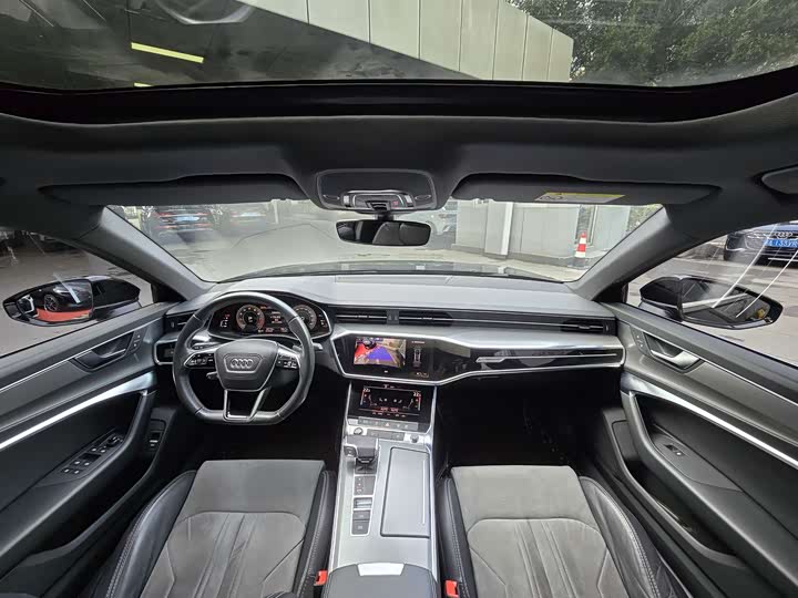 Фото 16 - Audi A6L