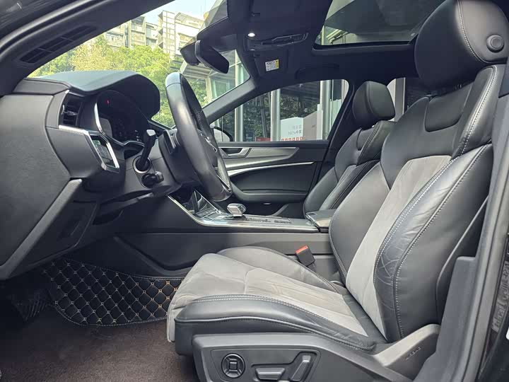 Фото 20 - Audi A6L