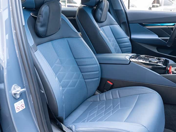 Фото 25 - BMW 5 Series