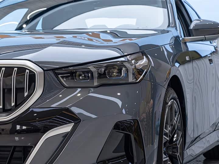 Фото 6 - BMW 5 Series