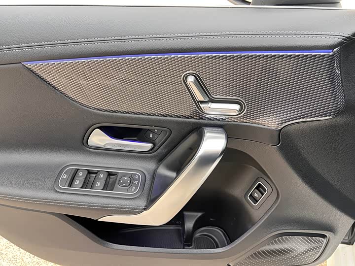 Фото 12 - Mercedes-Benz A-Class