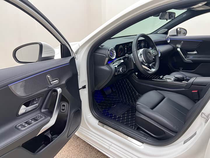 Фото 14 - Mercedes-Benz A-Class