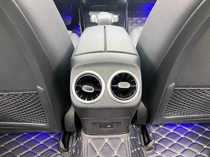 Фото 20 - Mercedes-Benz A-Class