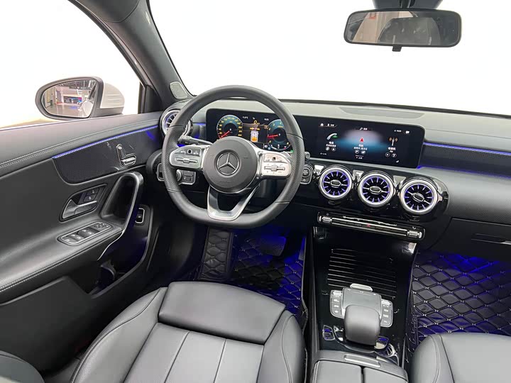 Фото 23 - Mercedes-Benz A-Class