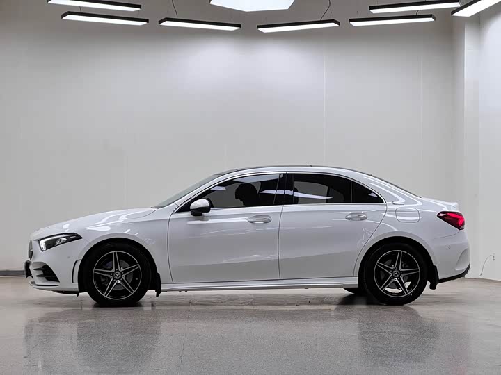 Фото 4 - Mercedes-Benz A-Class