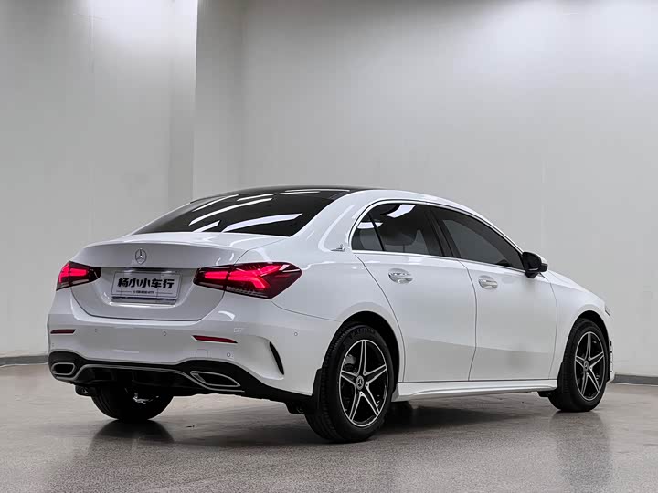 Фото 7 - Mercedes-Benz A-Class