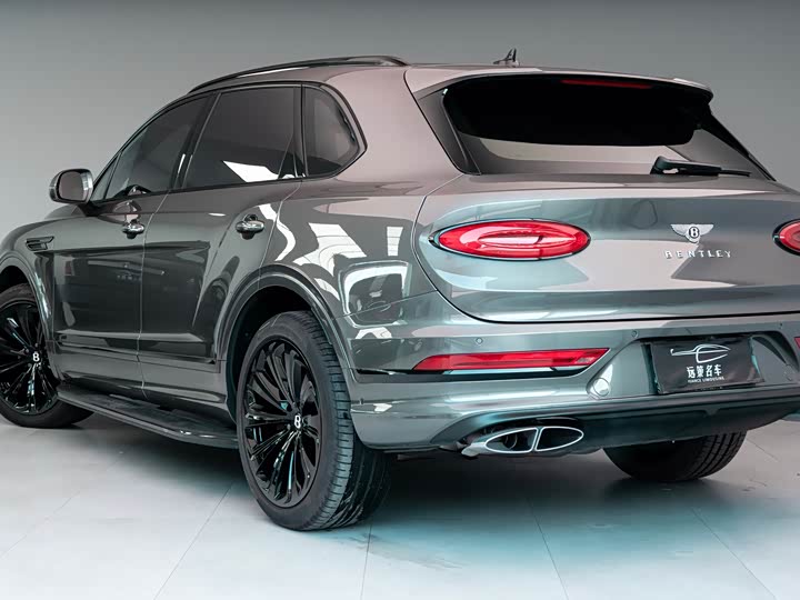 Фото 16 - Bentley Bentayga