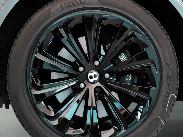 Фото 4 - Bentley Bentayga