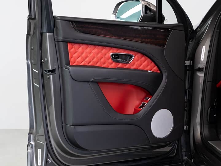 Фото 5 - Bentley Bentayga