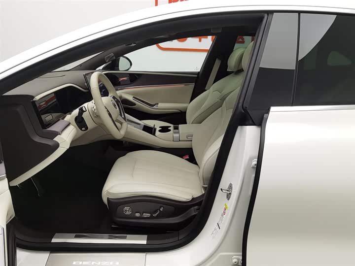 Фото 10 - Denza Z9