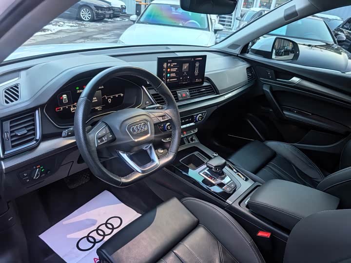 Фото 15 - Audi Q5L