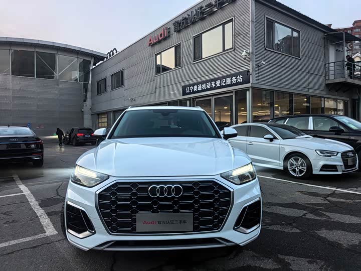 Фото 2 - Audi Q5L