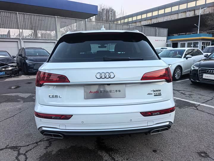 Фото 4 - Audi Q5L